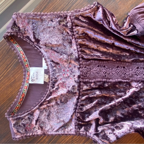 Velvet Lace Trim Top - Picture 8 of 9